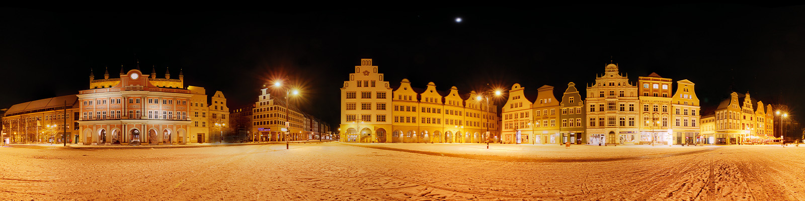 Motiv: Rostock Markt bei Nacht